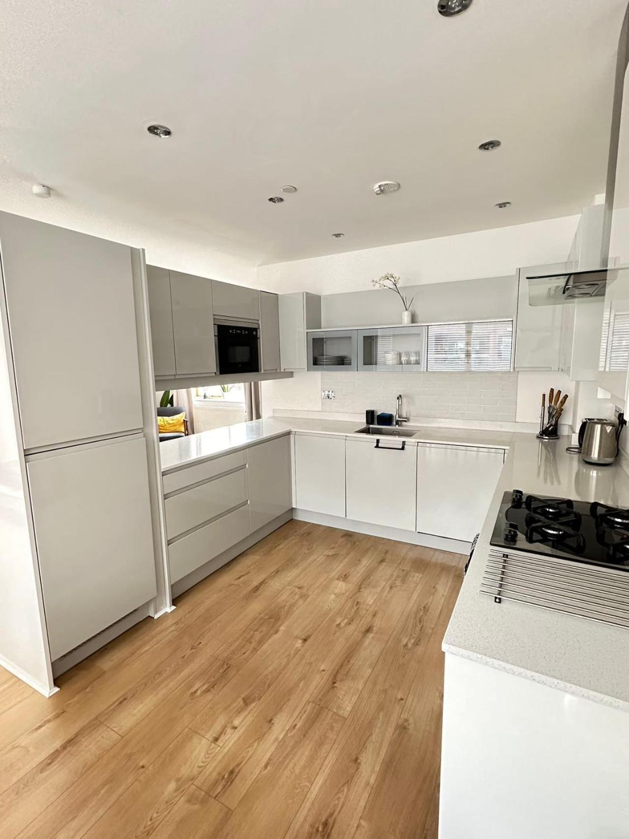 Spacious 4Br 4Ba Gated Townhouse With Balconies, Central Jq Μπέρμιγχαμ Εξωτερικό φωτογραφία