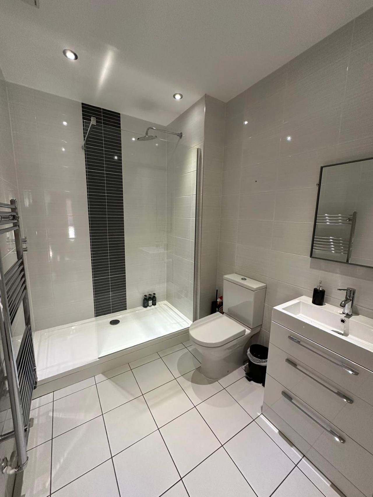 Spacious 4Br 4Ba Gated Townhouse With Balconies, Central Jq Μπέρμιγχαμ Εξωτερικό φωτογραφία