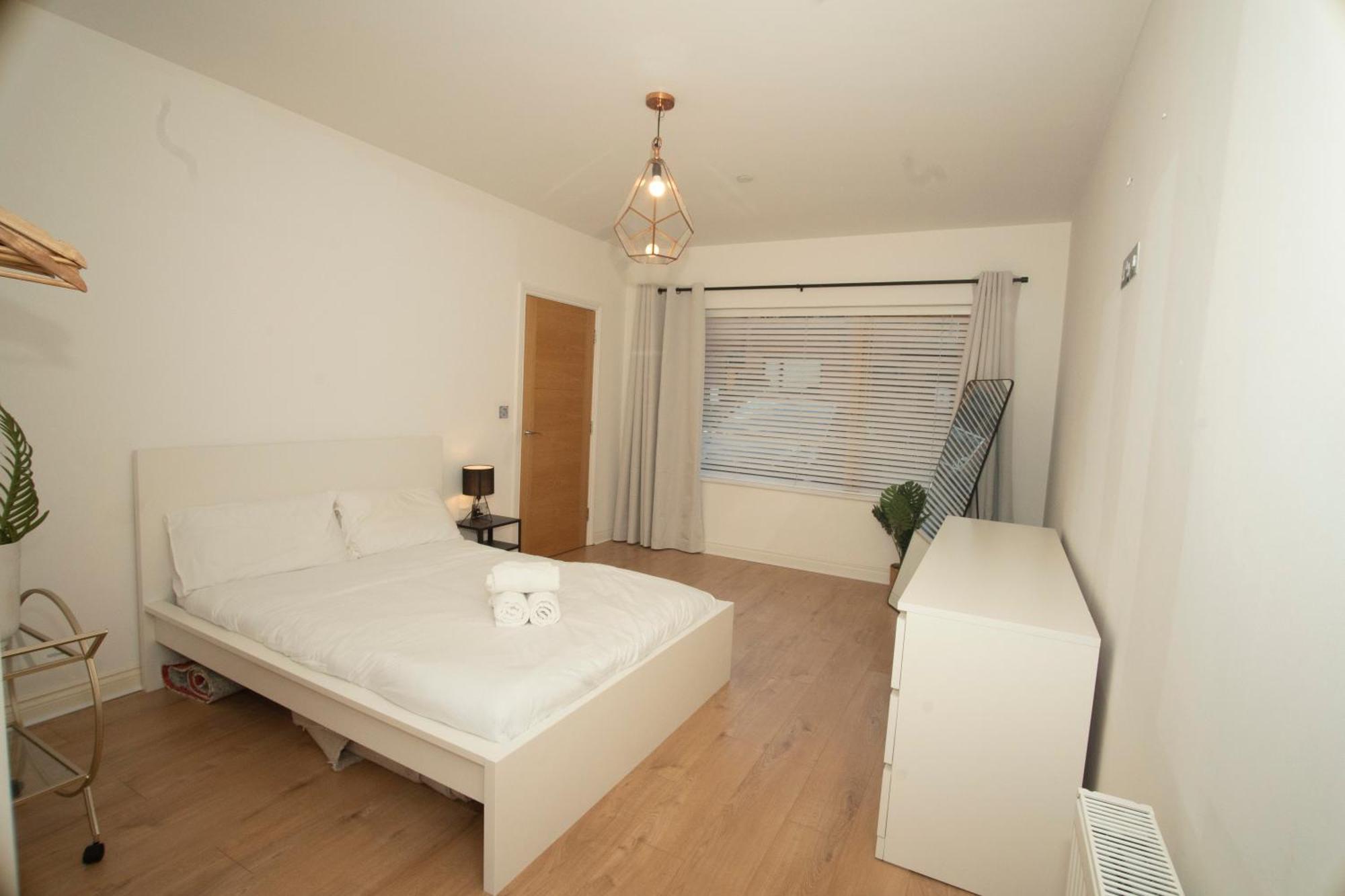 Spacious 4Br 4Ba Gated Townhouse With Balconies, Central Jq Μπέρμιγχαμ Εξωτερικό φωτογραφία